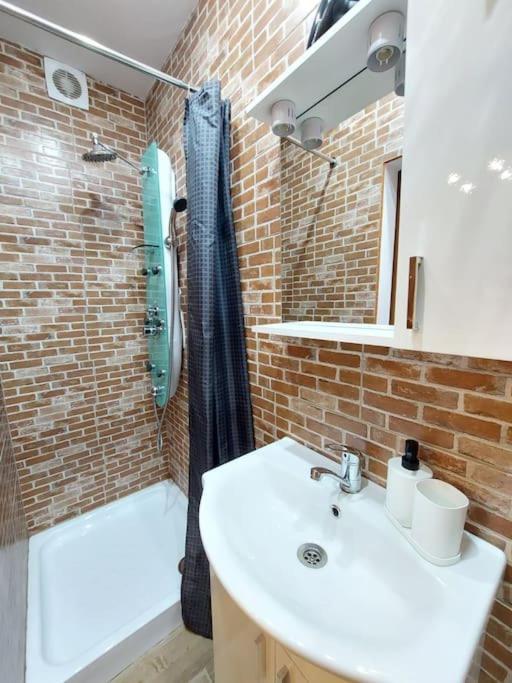 Sweet Dreams Suites Cosy Studio Piata Romana Boekarest Buitenkant foto
