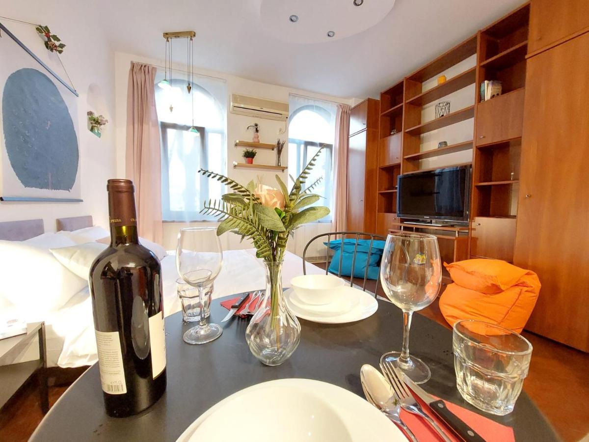 Sweet Dreams Suites Cosy Studio Piata Romana Boekarest Buitenkant foto